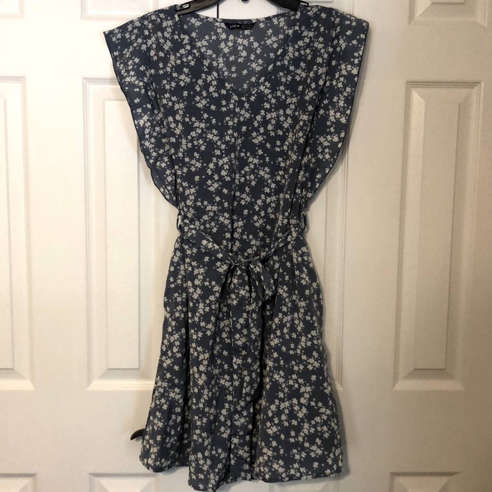 COPY - New in bag - Shein - blue/white floral dress